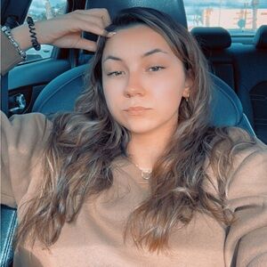 Meet your Posher, Ceara